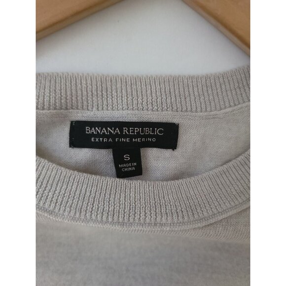 Banana Republic 100% Extra Fine Merino Wool Crewneck Preppy Gray Sweater Men's S - Picture 5 of 8